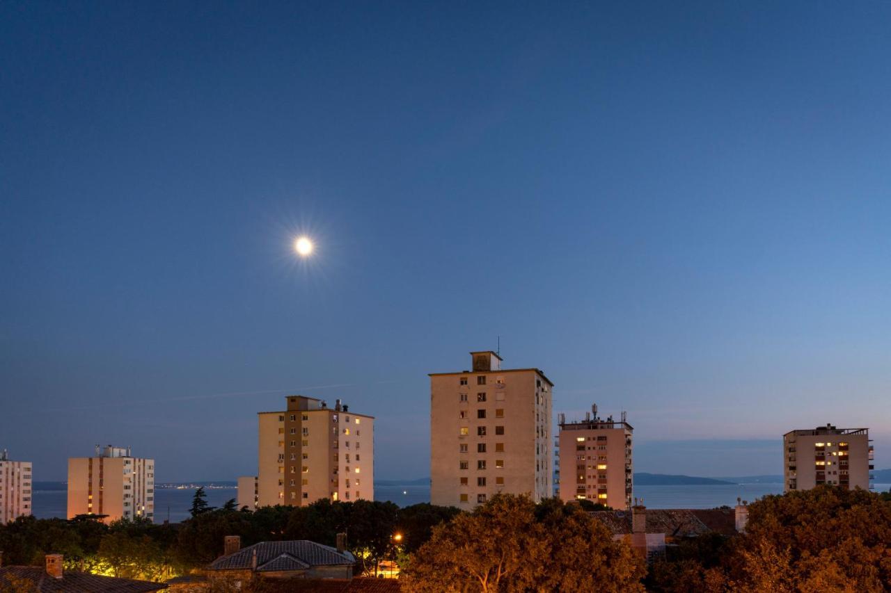 Paha-Paha Modern Apartment With Sea View, Fast Wi-Fi, And Free Parking! Рийека Екстериор снимка