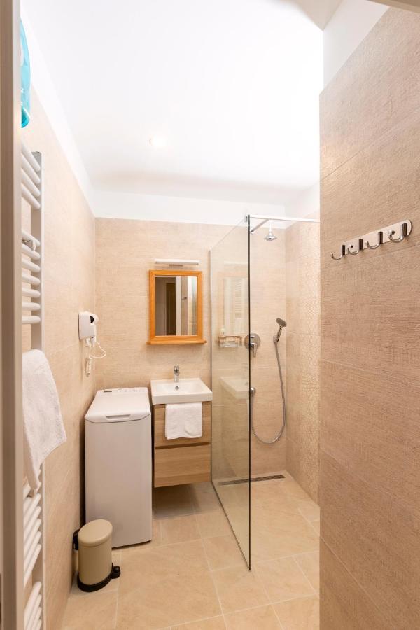 Paha-Paha Modern Apartment With Sea View, Fast Wi-Fi, And Free Parking! Рийека Екстериор снимка